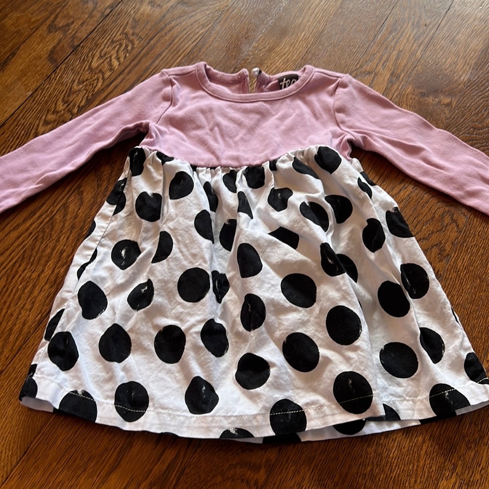 Adorable tea polka dot dress